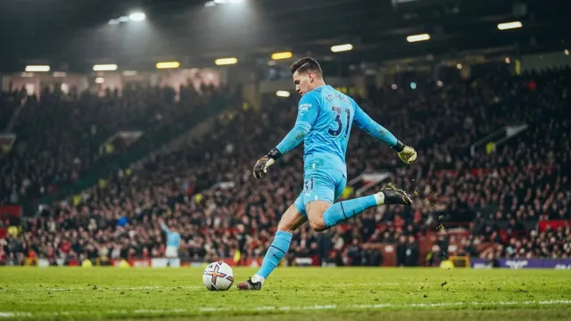 Ederson, Football