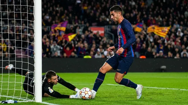 Ferran Torres, Football
