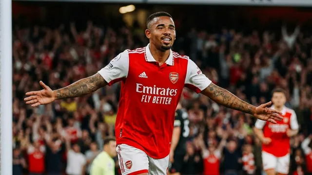 Gabriel Jesus, Football