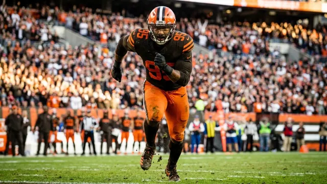 Myles Garrett, Football (US)