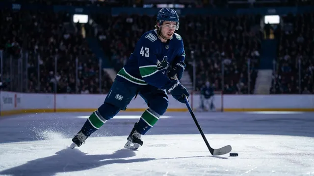 Quinn Hughes, Hockey
