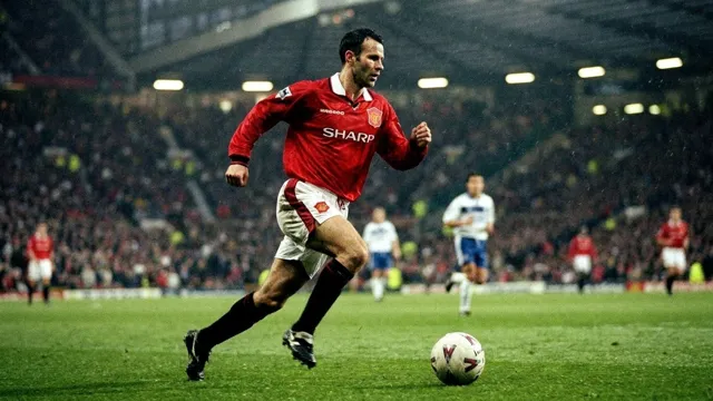 Ryan Giggs, Football